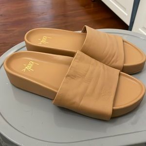 Beek Platform Pelican size 9 worn once